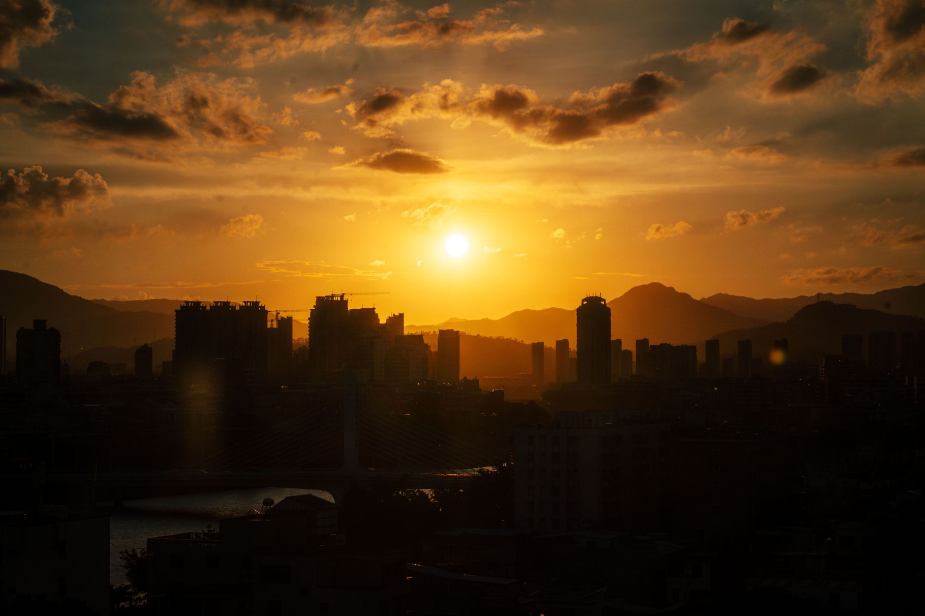 2024年最新！日本の最高気温動向と今週の天気予報解説