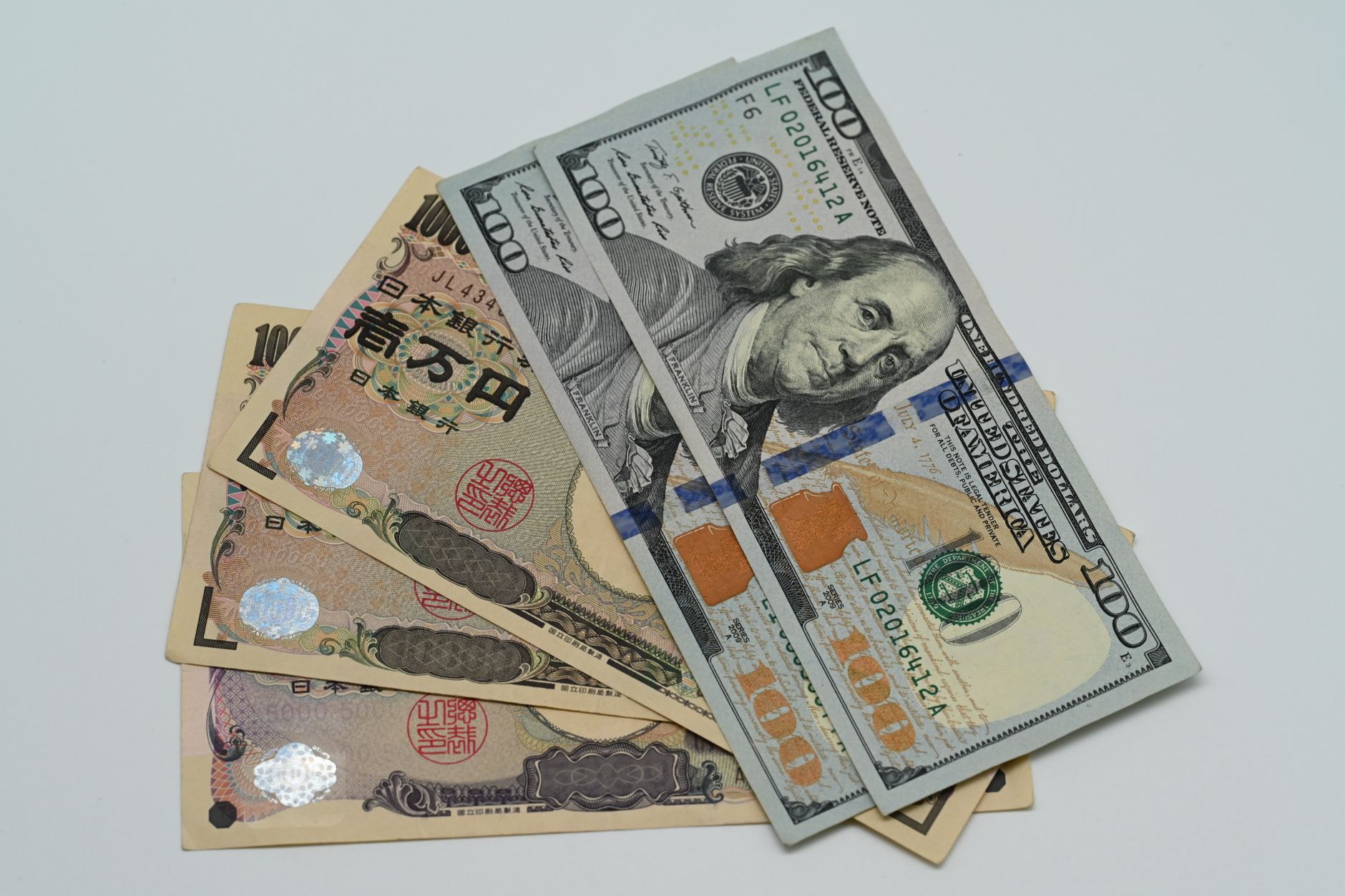 2024年10月18日13時の円相場を読み解く―為替介入の兆しと実務的な対策