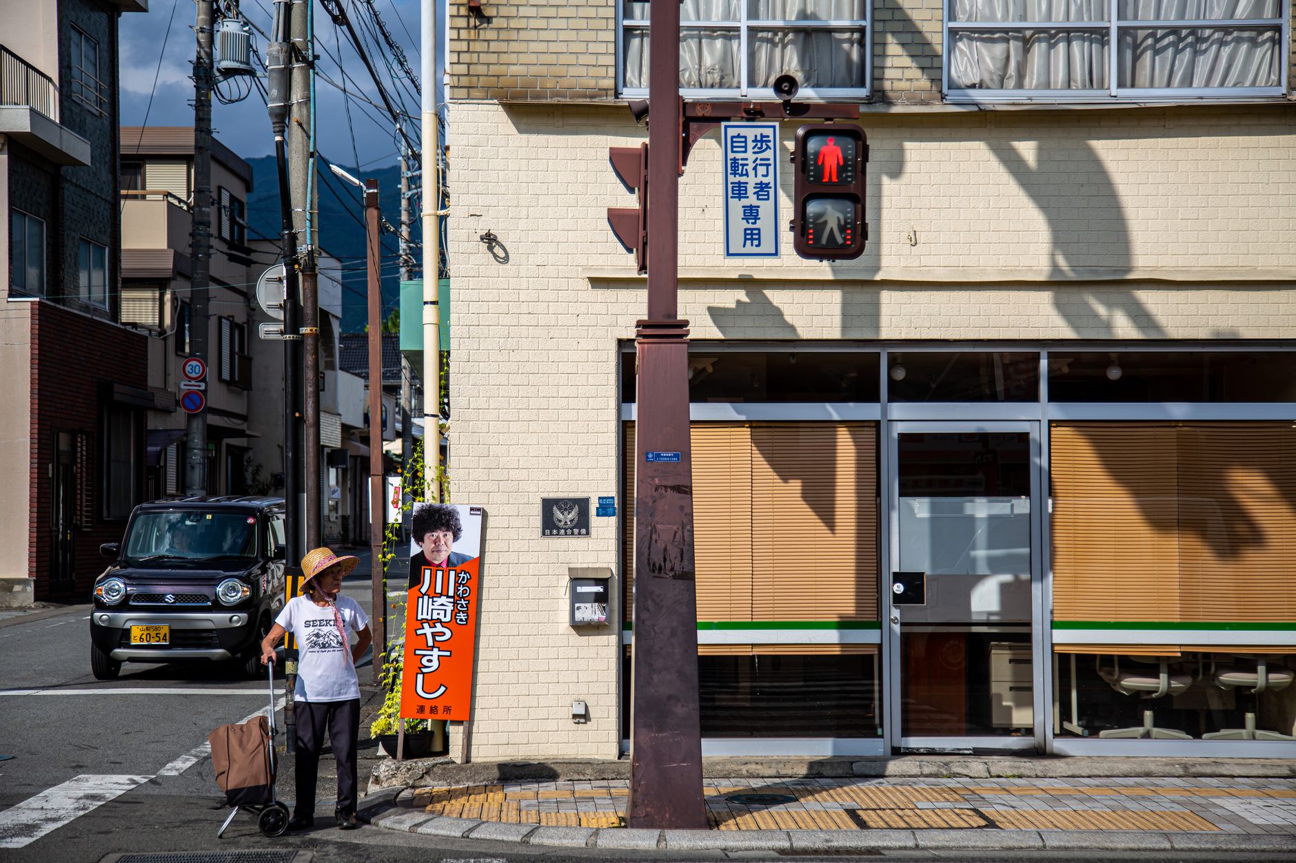 日本なら”即アウト”。アメリカで「下着のまま」外出するのがトレンドに。”完全に丸見え”な衝撃すぎる服装が話題にについて現在確認できる情報を整理